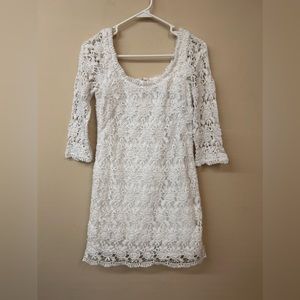 White House Black Market size 4, crocheted dress, mini white, EUC